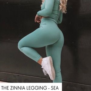 TALA brand Zinnia legging in Sea color